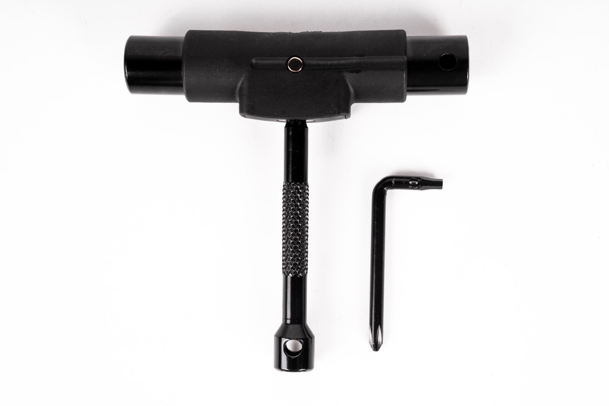 Llave Shaped by Delta Automatic Ratchet